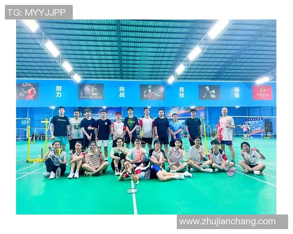 赛后分析:上海羽毛球队与北京羽毛球队的实力对决与战术博弈 赛后分析:上海羽毛球队与北京羽毛球队的实力对决与战术博弈